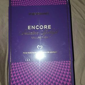 Pure romance Encore Seductive Spotlight Collection